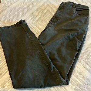 Sonoma Life + Style Women’s Olive Green Straight Leg Jeans